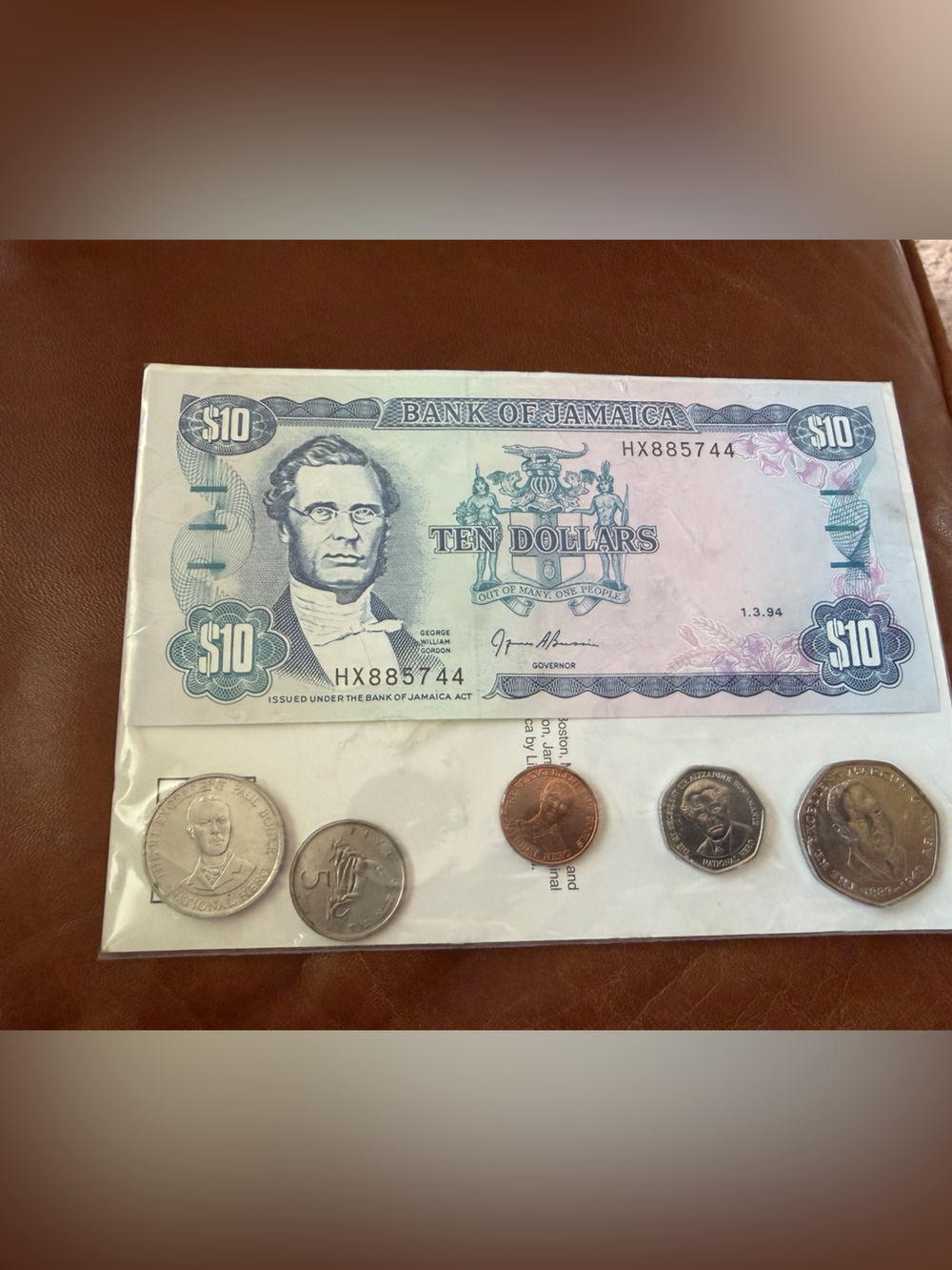 Ten Dollar Bill and Coin Set - Brown
